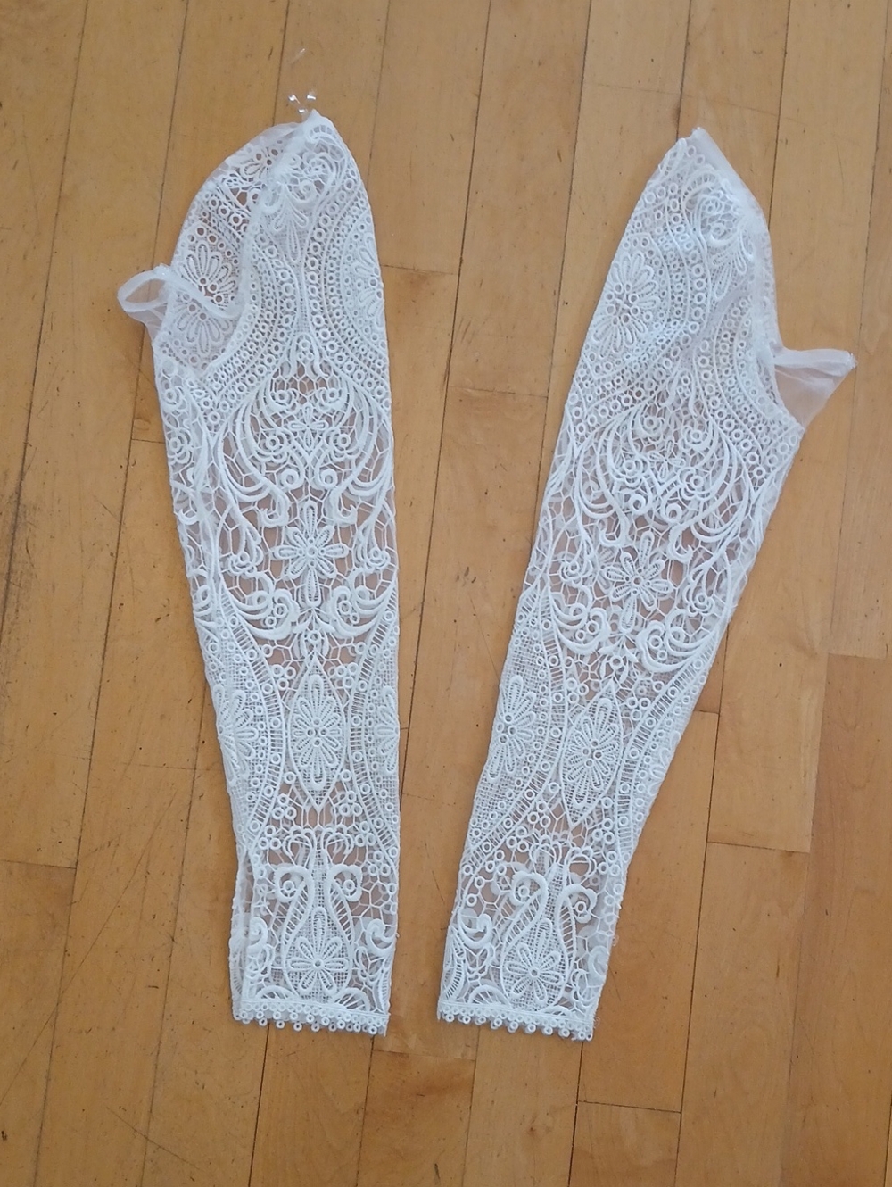 Heavily Detailed Detachable Bridal Sleeve